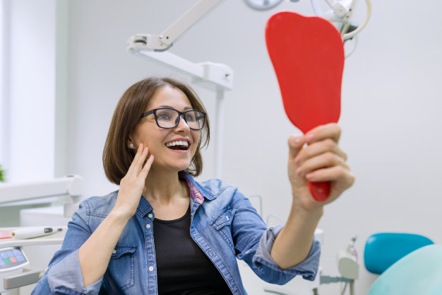 5 cuidados imprescindibles para los implantes dentales