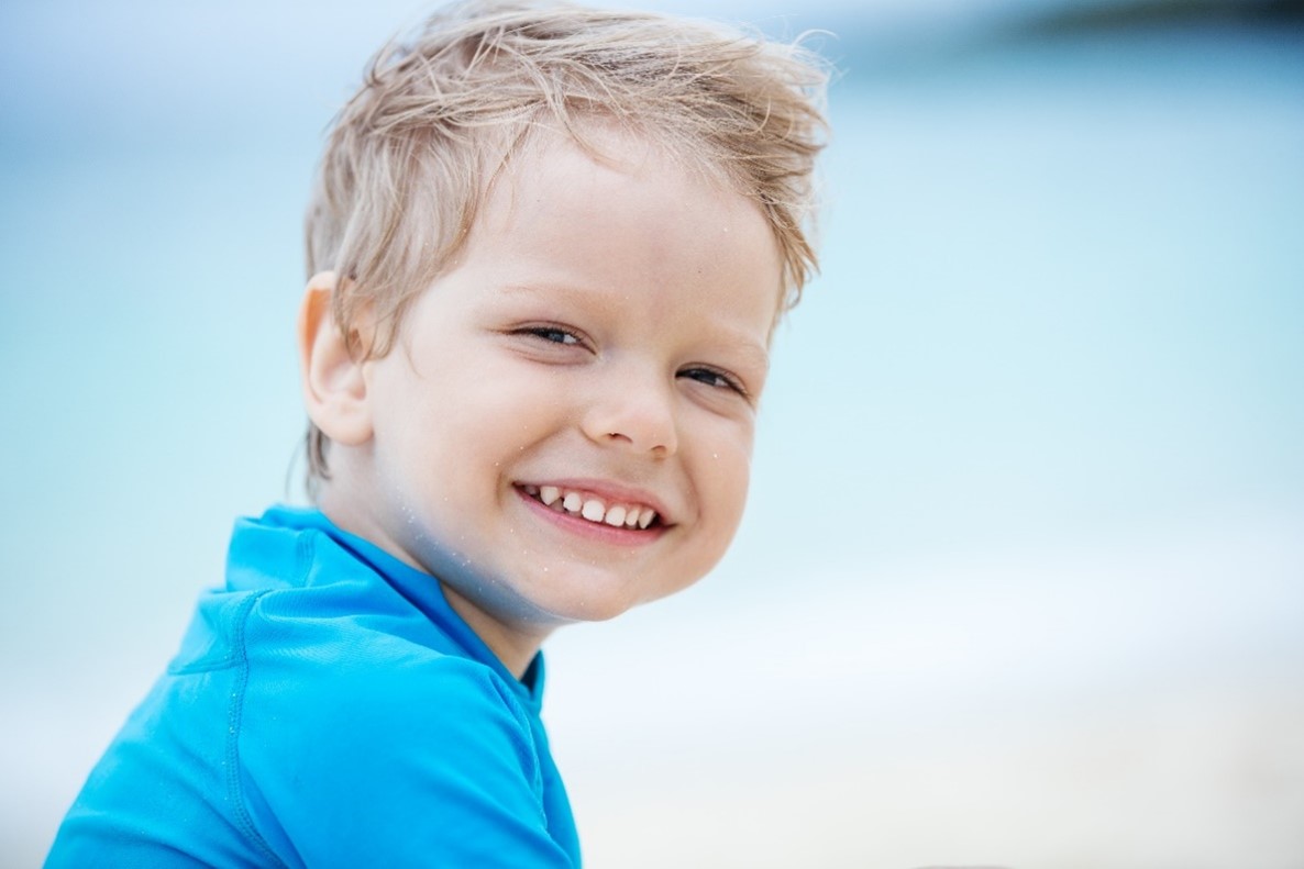 Cómo evitar la caída prematura de los dientes de leche en los niños